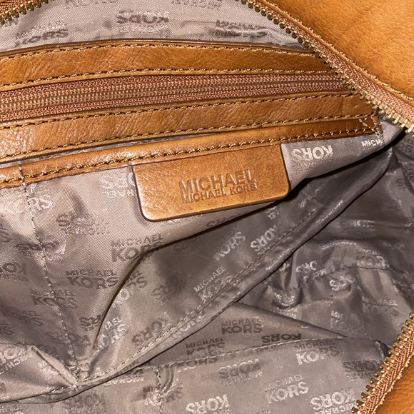 Michael By Michael Kors Vintage Tan Leather Satchel/Shoulder EUC - Picture 9 of 16